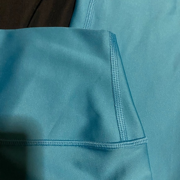 ALO YOGA • “Blue Splash” 7/8 High-Waist Airlift Legging - Large - Picture 5 of 8